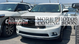 Used 2015 Toyota Highlander XLE image 1
