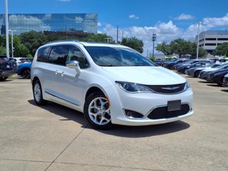 Used 2020 Chrysler Pacifica Limited image 1