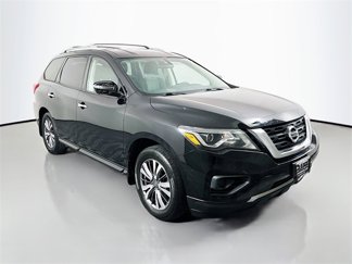 Used 2020 Nissan Pathfinder S image 1