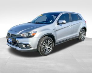 Used 2017 Mitsubishi Outlander Sport ES image 1