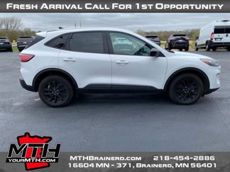 Used 2020 Ford Escape SE Sport image 1