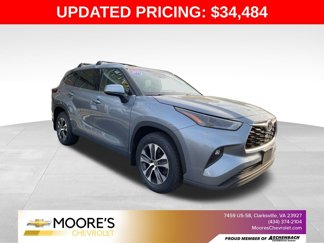 Used 2022 Toyota Highlander XLE image 1