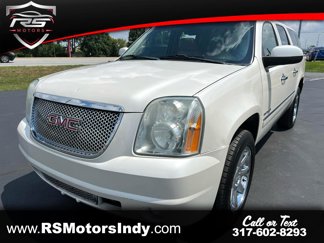 Used 2011 GMC Yukon XL Denali image 1