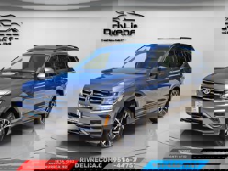 Used 2019 Volkswagen Tiguan SE image 1