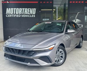 Used 2024 Hyundai Elantra SEL image 1