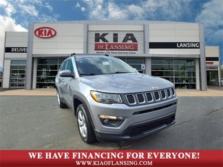 Used 2017 Jeep Compass Latitude w/ Cold Weather Group image 1