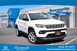 Used 2022 Jeep Compass Latitude image 1