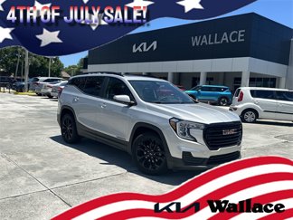 Used 2022 GMC Terrain SLE w/ Driver Convenience Package image 1