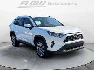 Used 2020 Toyota RAV4 XLE Premium image 1