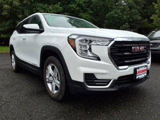 Used 2022 GMC Terrain SLE image 1