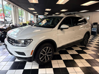 Used 2021 Volkswagen Tiguan SE image 1