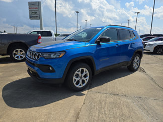 New 2025 Jeep Compass Latitude image 1