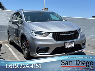 Certified 2021 Chrysler Pacifica Touring-L image 1