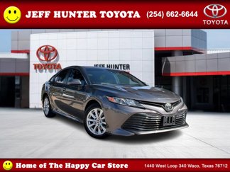 Used 2019 Toyota Camry LE image 1