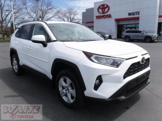 Used 2021 Toyota RAV4 XLE image 1