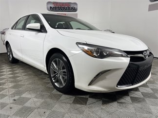Used 2017 Toyota Camry SE image 1