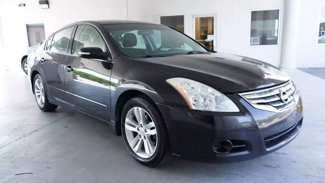 Used 2011 Nissan Altima 3.5 SR image 1