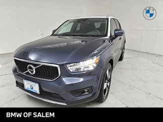 Used 2021 Volvo XC40 T5 Momentum w/ Premium Package image 1