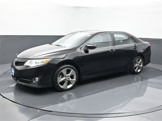 Used 2014 Toyota Camry L image 1