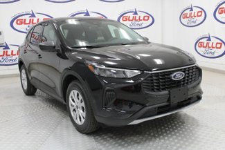 New 2025 Ford Escape Active image 1