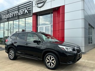 Used 2020 Subaru Forester Premium image 1