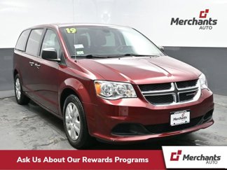 Used 2019 Dodge Grand Caravan SE image 1