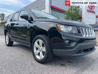 Used 2017 Jeep Compass Latitude image 1