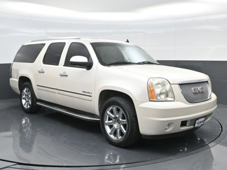Used 2011 GMC Yukon XL Denali image 1