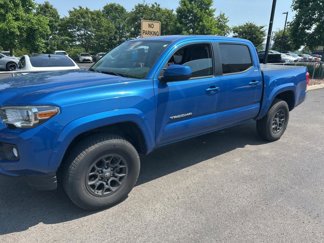 Used 2017 Toyota Tacoma SR5 image 1