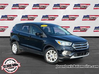 Used 2017 Ford Escape SE image 1