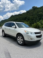 Used 2012 Chevrolet Traverse LT image 1