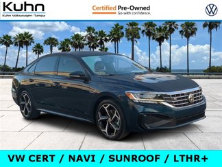 Certified 2021 Volkswagen Passat 2.0T R-Line image 1