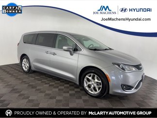 Used 2018 Chrysler Pacifica Touring Plus w/ Tire & Wheel Group image 1