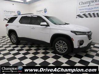 Used 2022 Chevrolet Traverse LT image 1