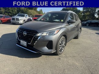 Used 2022 Nissan Kicks SV image 1