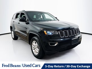 Used 2018 Jeep Grand Cherokee Laredo image 1