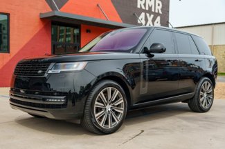Used 2023 Land Rover Range Rover SE image 1