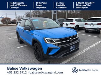 Certified 2024 Volkswagen Taos SE image 1