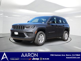 New 2025 Jeep Grand Cherokee Laredo w/ MOPAR Finishing Package image 1
