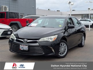 Used 2015 Toyota Camry LE image 1