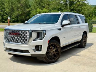 Used 2021 GMC Yukon XL Denali image 1