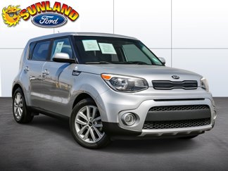 Used 2018 Kia Soul + image 1