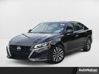 Used 2023 Nissan Altima 2.5 SV image 1