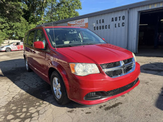 Used 2012 Dodge Grand Caravan SXT image 1