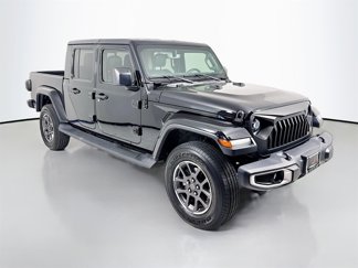 Used 2020 Jeep Gladiator Overland image 1