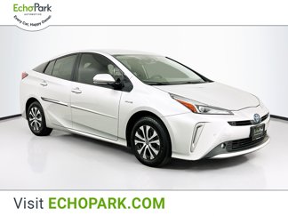 Used 2019 Toyota Prius LE image 1
