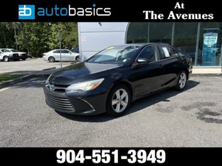 Used 2015 Toyota Camry LE image 1
