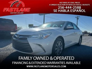 Used 2017 Toyota Camry LE image 1