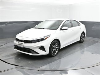 Used 2022 Kia Forte LXS image 1