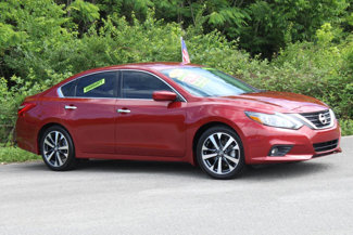 Used 2016 Nissan Altima 2.5 SR w/ LED Appearance Package image 1
